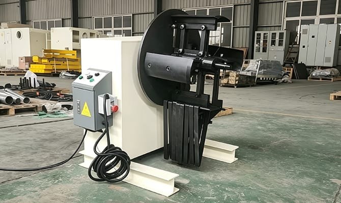 Помощь клиентам в выборе компактных разматывателей MT-200 для обеспечения стабильной обработки различных рулонов металла